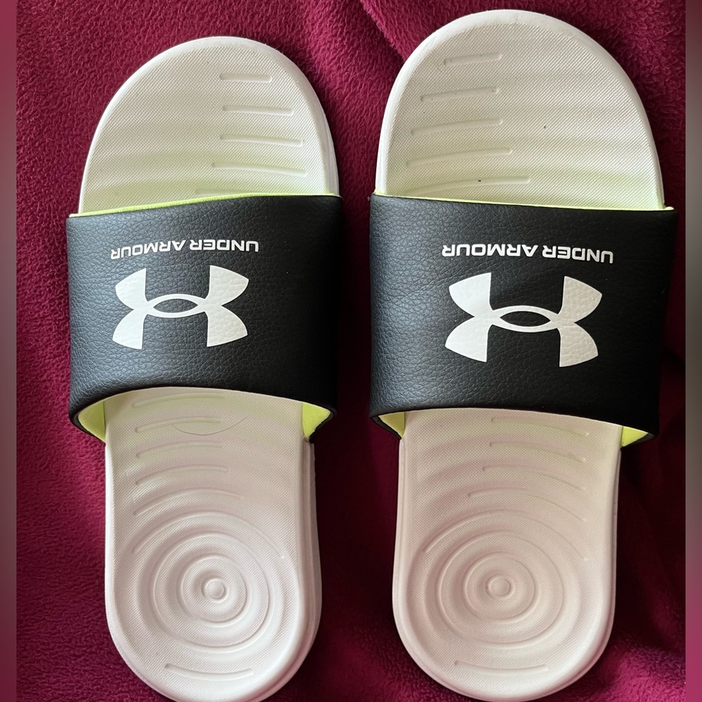 Under Armour Slides 5Y